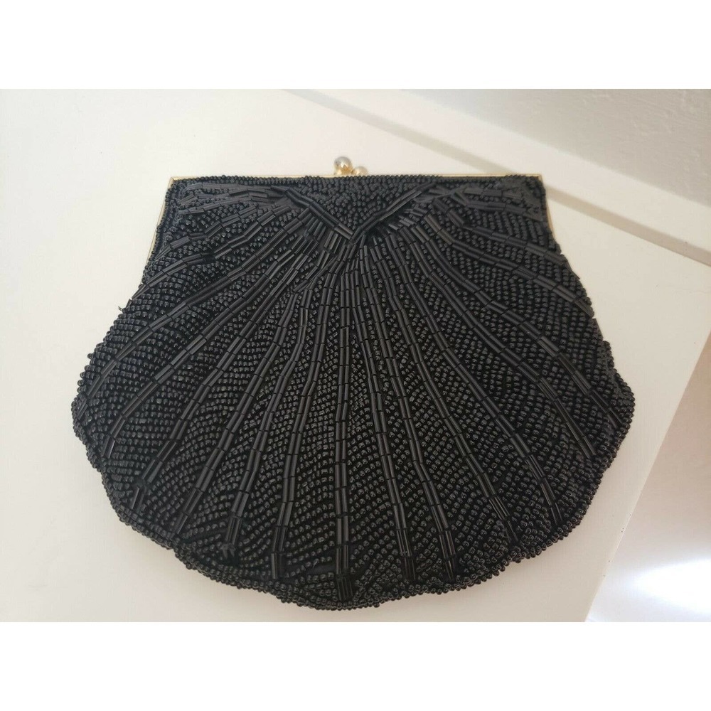 Beaded Clam Shell Style Talbot purse with gold chain
